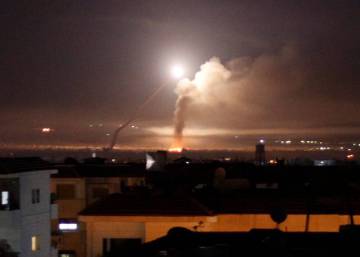 Israel lanza un ataque de represalia a gran escala contra objetivos iraníes en Siria