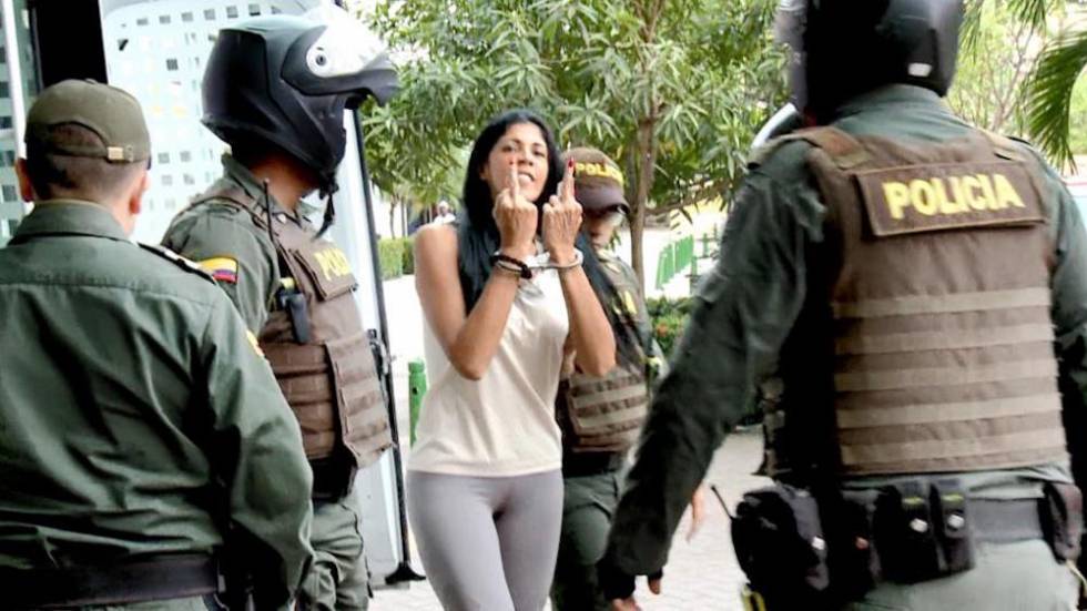El momento en que 'Madame', acusada de ser la mayor proxeneta de Cartagena, entra al juzgado.