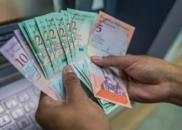 Cómo funciona la reconversión monetaria que plantea Nicolás Maduro