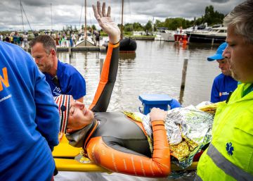 La hazaña del holandés que nadó 55 horas en aguas contaminadas para recaudar fondos contra la leucemia