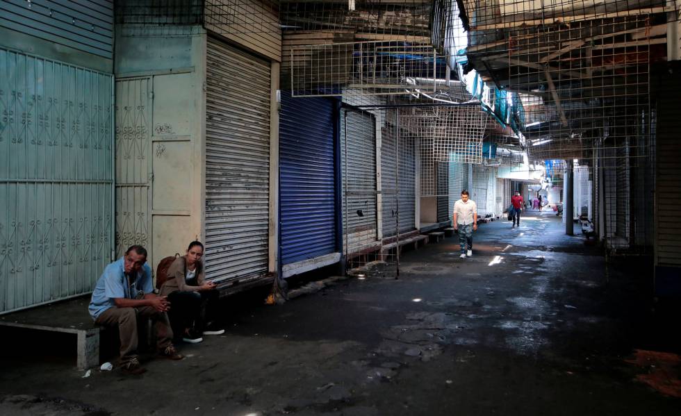 Comercios cerrados por huelga en el centro de Managua.