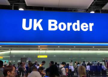 Los turistas británicos sufrirán en sus bolsillos un Brexit no negociado
