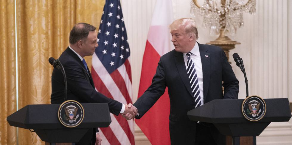 El presidente de EE UU Donald Trump y su homÃ³logo polaco, Andrzej Duda ayer en la Casa Blanca (Washington).