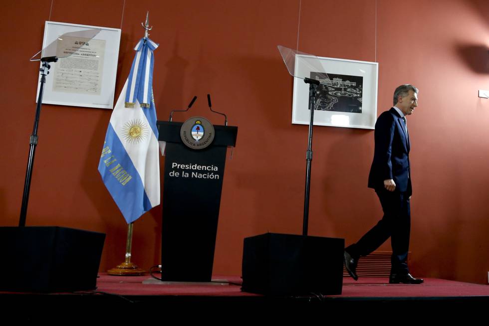 El presidente Mauricio Macri el jueves en la Casa Rosada, tras comentar la subida del índice de pobreza registrado en el primer semestre del año.