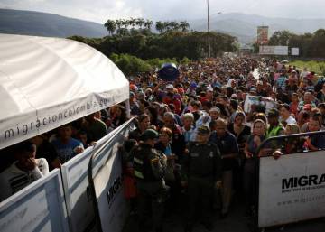 El drama del éxodo de Venezuela obliga a Colombia a reforzar la frontera