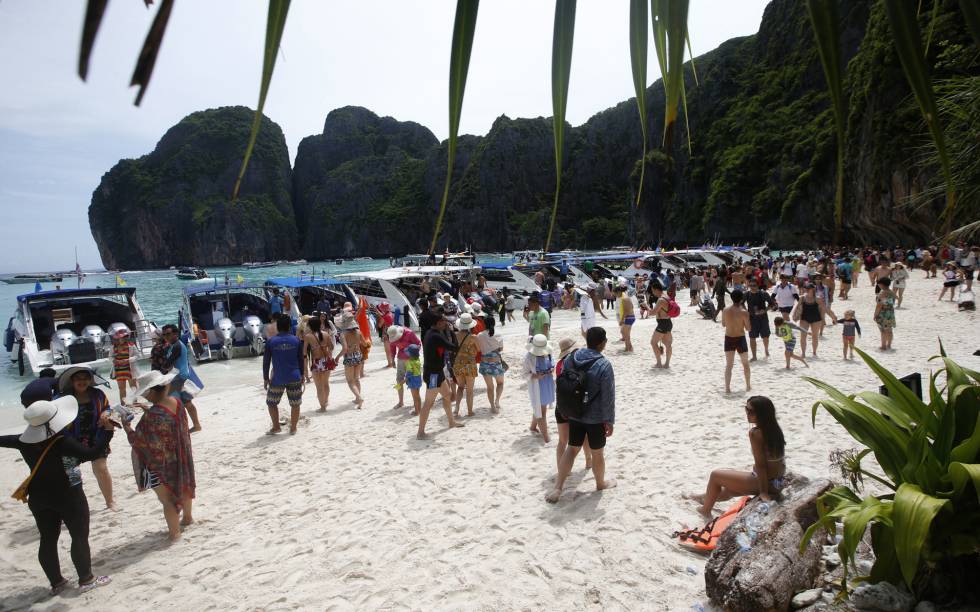 La Invasion De Turistas Obliga A Cerrar Indefinidamente La Playa