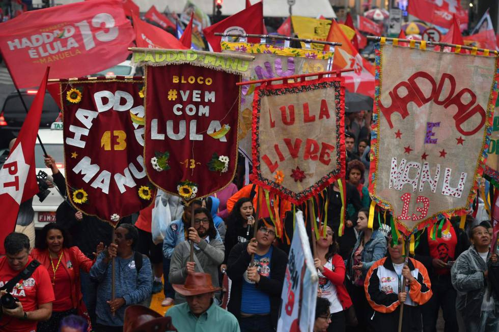 Simpatizantes de Haddad en Sao Paulo.