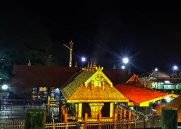 Victoria de las feministas indias: el Supremo permite la entrada de mujeres al templo hindú de Sabarimala