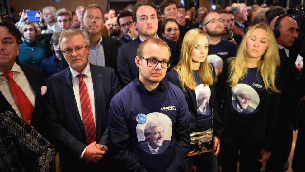 Simpatizantes de la CDU en Hesse, este domingo al conocer los sondeos a pie de urna. 