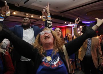 Los demócratas recuperan la Cámara de Representantes y debilitan a Trump