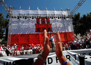 Gibraltar admite que habrá acuerdos fiscales y aduaneros tras el ‘Brexit’