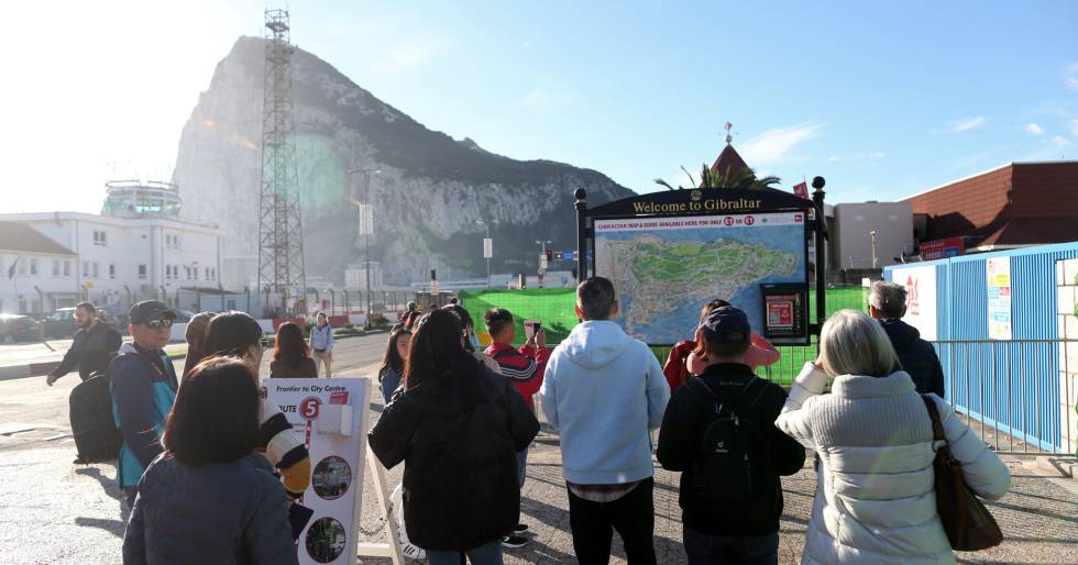 Resultado de imagen de EspaÃ±a desbloquea el Brexit tras una triple garantÃ­a sobre Gibraltar