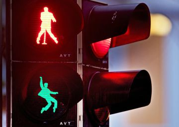 ¿Por qué una ciudad alemana coloca semáforos con la silueta de Elvis?