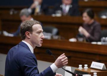 Zuckerberg asume que cambie la ley de protección de datos