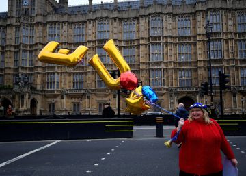 Brexit: Parlamento britânico derrota proposta de May para saída da UE