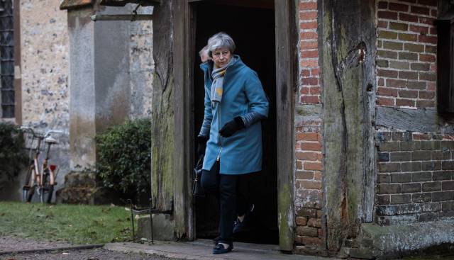 Theresa May, a la salida de misa en Aylesbury, el 20 de enero de 2019.