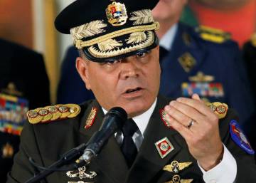 La cúpula militar cierra filas con Maduro y denuncia un “golpe de Estado”