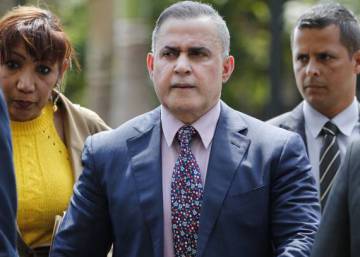 El Supremo prohíbe a Guaidó salir de Venezuela y congela sus cuentas