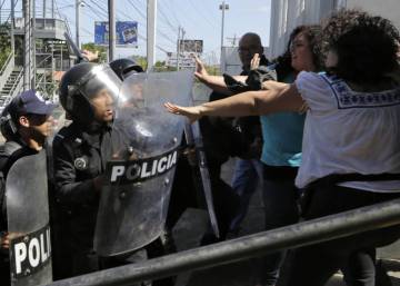 Ortega redobla el asedio al periodismo independiente en Nicaragua