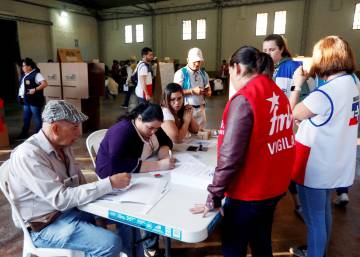 El Salvador vota con el bipartidismo en crisis
