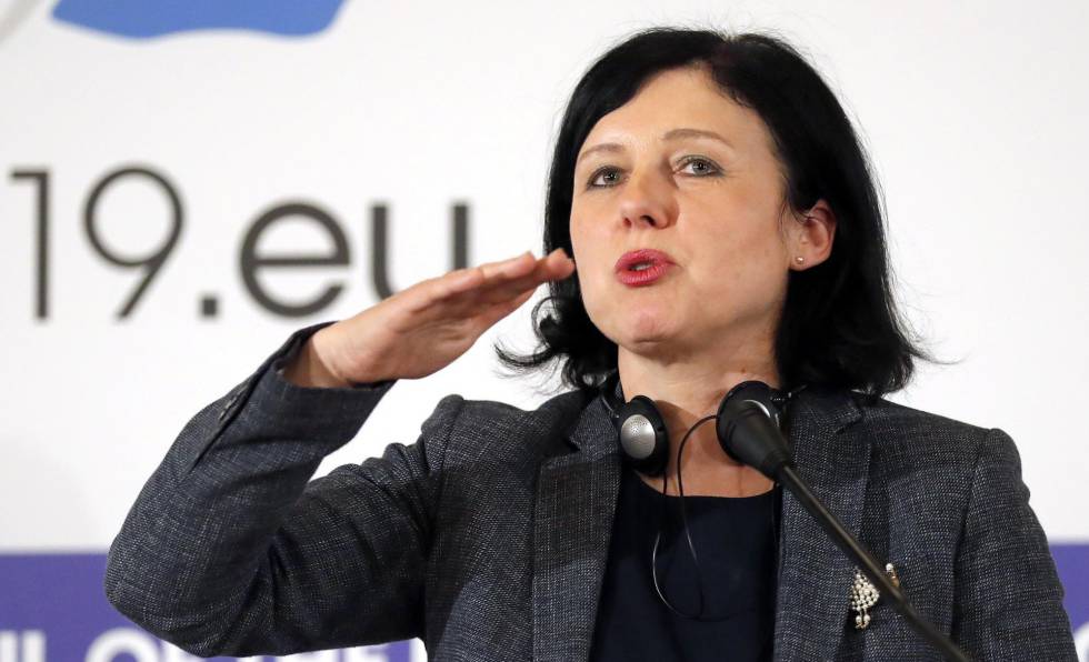 La comisaria europea Vera Jourová.rn