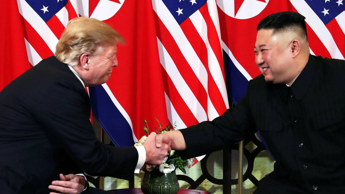 Trump y Kim, este miércoles en Hanói.