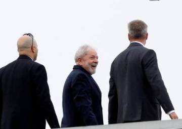 Lula sale temporalmente de la cárcel para asistir al velatorio de su nieto