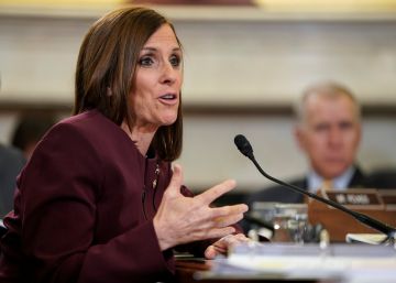 La senadora Martha McSally afirma que fue violada por un superior cuando era piloto militar