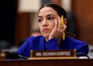 Ocasio-Cortez ataca ahora las redes sociales: “Son un riesgo para la salud pública”