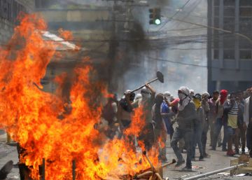 Enfrentamientos en Honduras en las protestas contra las reformas del presidente Juan Orlando Hernández