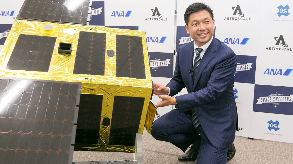 El empresario japonés que quiere convertirse en el primer barrendero espacial
