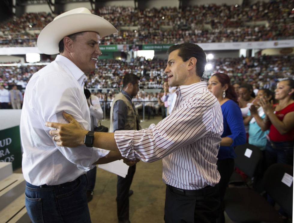 El exgobernador Sandoval con Peña Nieto, en 2016.