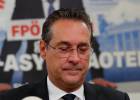 El canciller austriaco anuncia elecciones anticipadas tras dimitir su socio ultra por un escándalo de corrupción