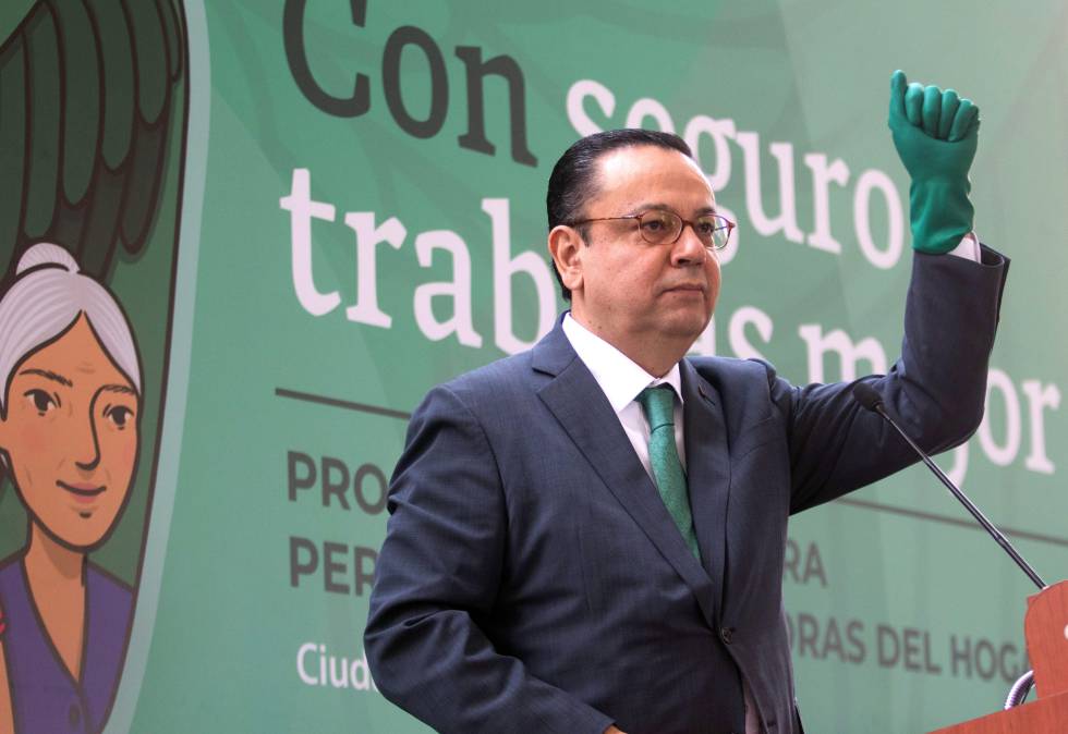 Germán Martínez Cázares durante un conferencia de prensa.