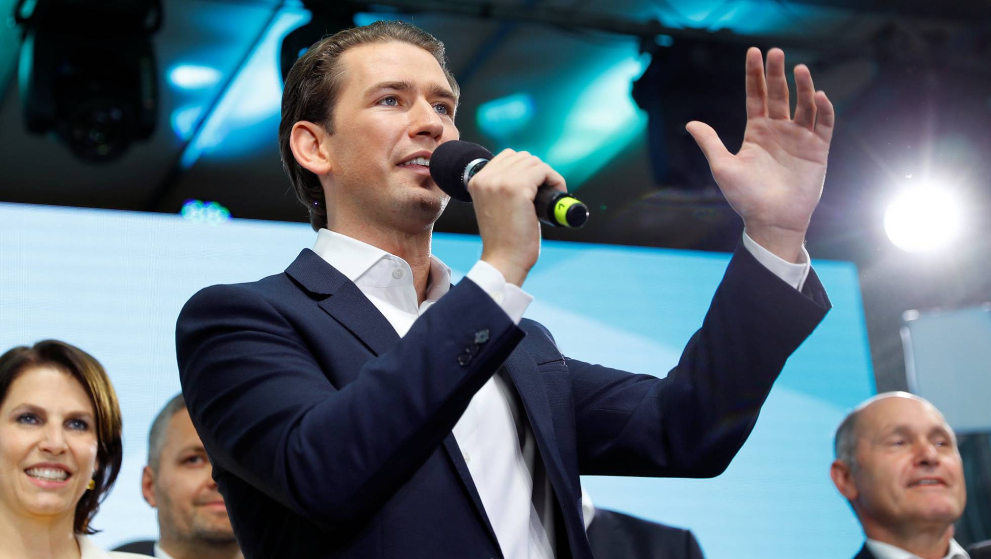 Los ultras y los socialdemócratas apoyarán la moción para destituir al canciller de Austria