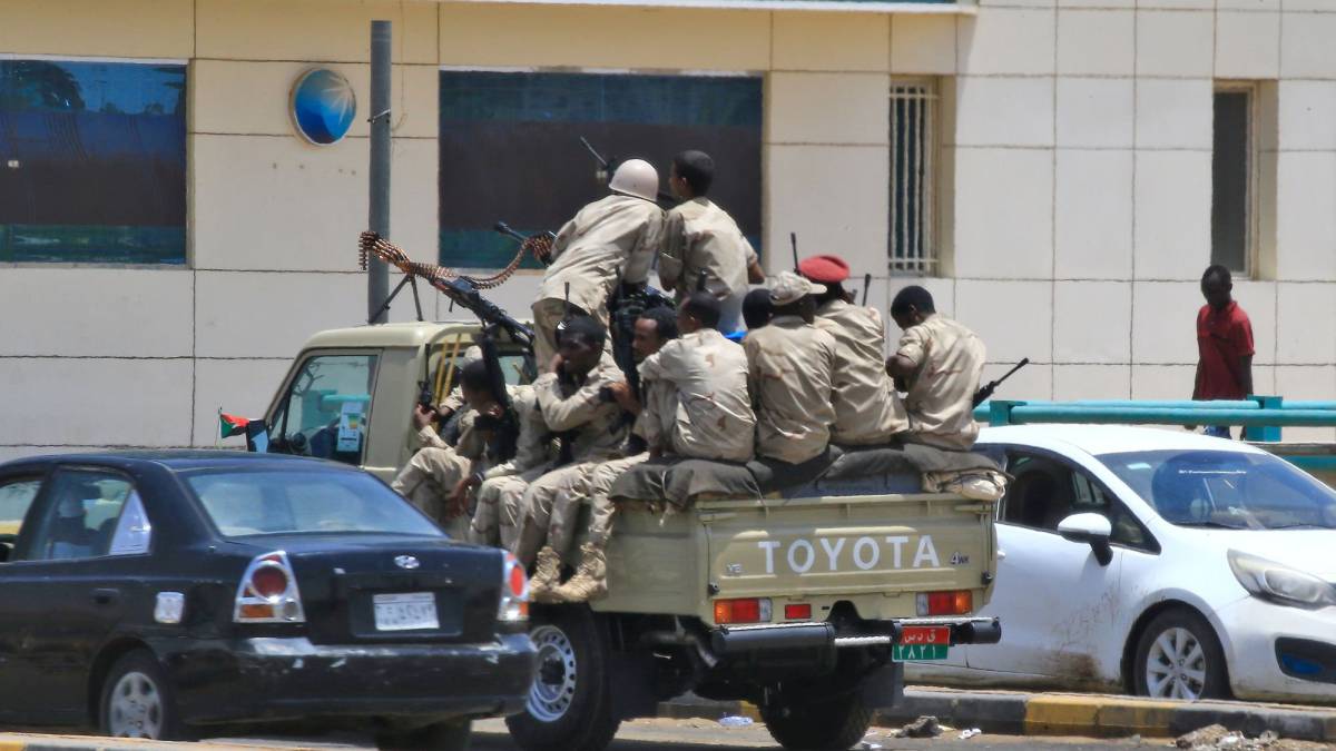 Miembras de las fuerzas de seguridad sudanesas, el jueves en Jartum.