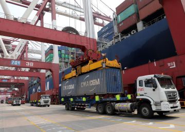 Más de 500 empresas se enfrentan a Trump por los aranceles