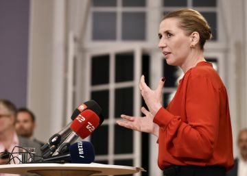 La líder de los socialdemócratas daneses, Mette Frederiksen, anuncia el acuerdo de Gobierno este miércoles en Copenhague.