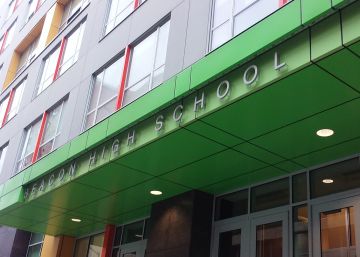 Un estudiante de Nueva York recibirá 60 millones de dólares de indemnización por quemarse con un experimento