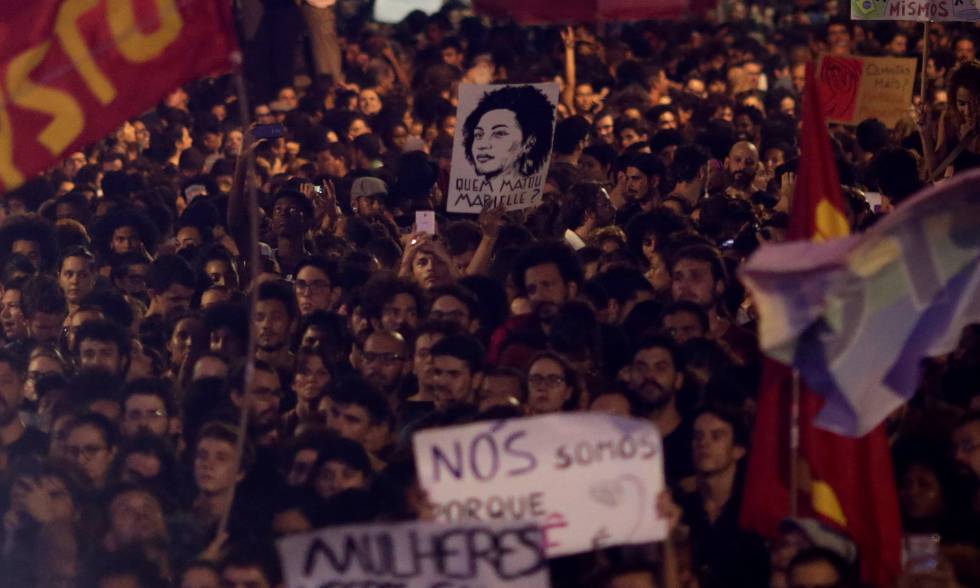 Uma manifestação contra o assassinato de Marielle Franco no Rio de Janeiro.