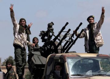 Francia reconoce que los misiles hallados en una base libia del mariscal Hafter son suyos