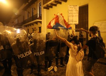 Un chat sexista y homófobo del Gobierno enciende la protesta en Puerto Rico