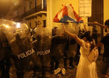 Un chat sexista y homófobo del Gobierno enciende la protesta en Puerto Rico