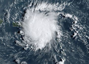 Puerto Rico se prepara para la llegada de la amenazante tormenta Dorian