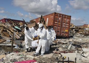 Bahamas afronta miles de desplazados entre críticas por su gestión de la catástrofe