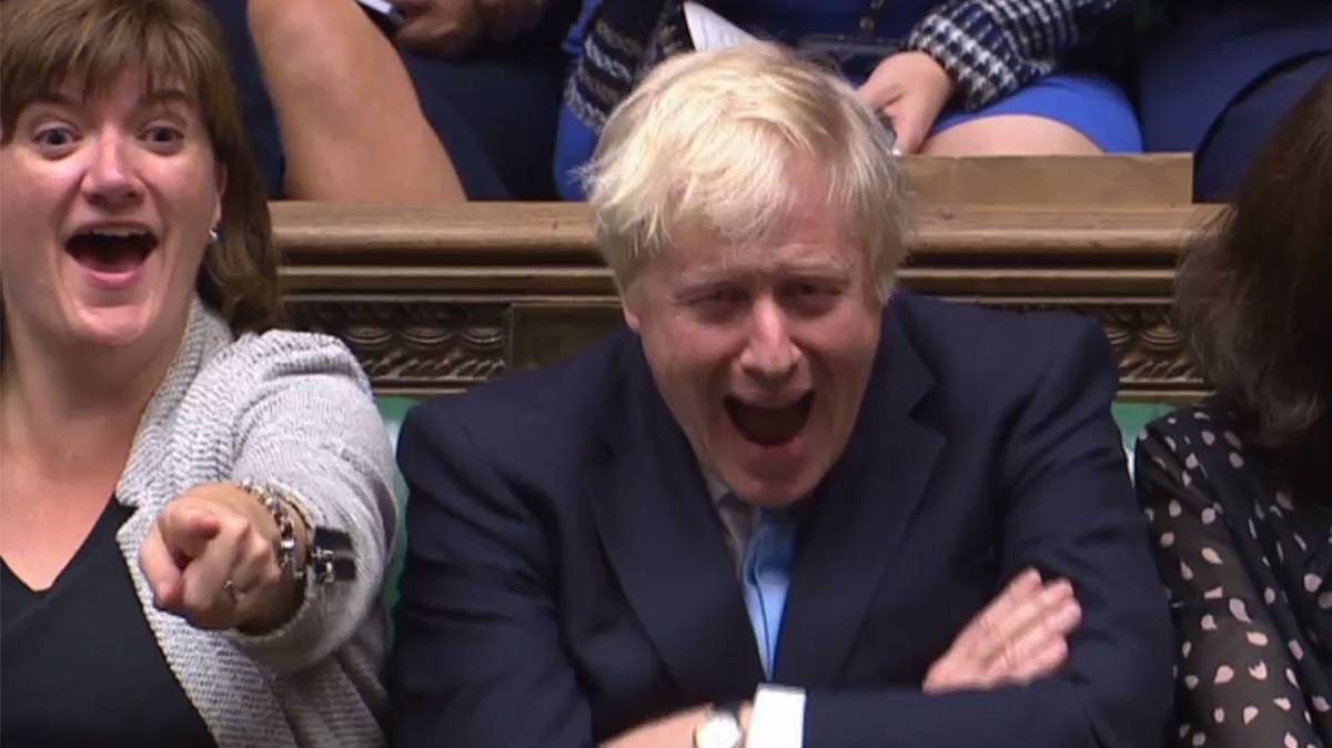 Johnson, en la madrugada del martes, en el Parlamento.