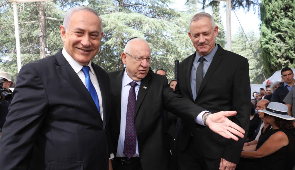 BenjamÃ­n Netanyahu (izquierda), junto al presidente israelÃ­, Reuven Rivlin, y al general Benny Gantz, el 19 de septiembre de 2019 en JerusalÃ©n.