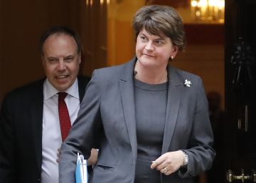 La líder, del DUP, Arlene Foster, tras una reunión en Downing Street el 10 de septiembre.