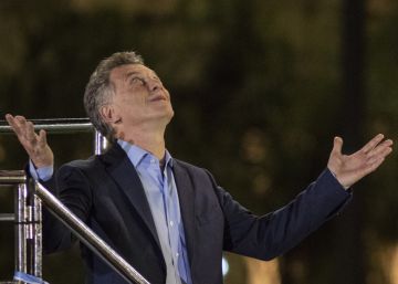 Macri cierra eufórico la campaña a la espera de un milagro en las urnas