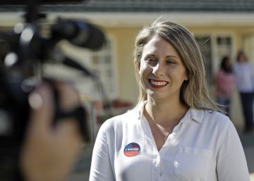 Un escándalo sexual liquida a una de las jóvenes estrellas demócratas del Congreso